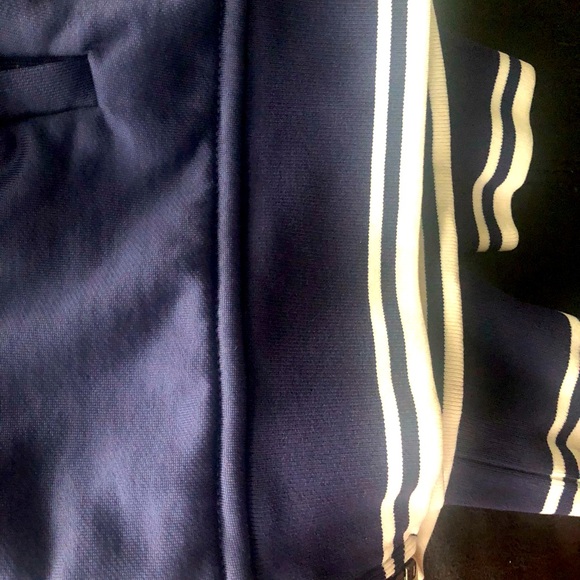 Aritzia Wilfred jogging set in navy, size M - Picture 5 of 10